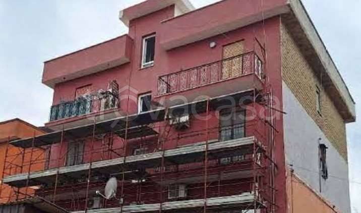 appartamento in vendita a Roma in zona Torre Maura