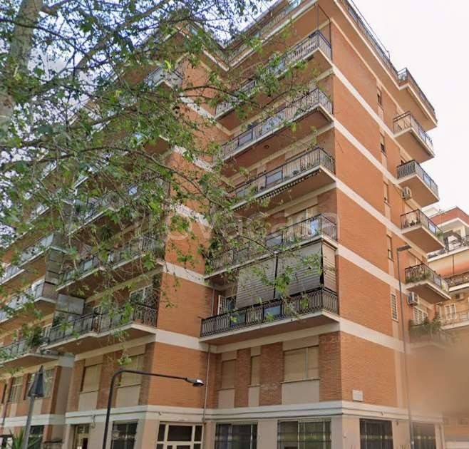 appartamento in vendita a Roma in zona Prenestino-Labicano