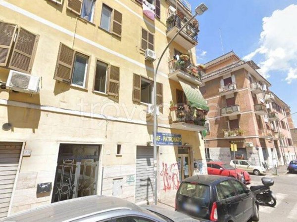 appartamento in vendita a Roma in zona Tuscolano