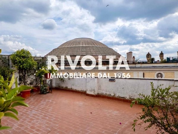 appartamento in vendita a Roma in zona Parione/Sant'Eustachio
