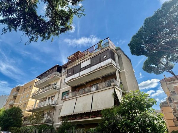 appartamento in vendita a Roma in zona Monte Sacro/Talenti