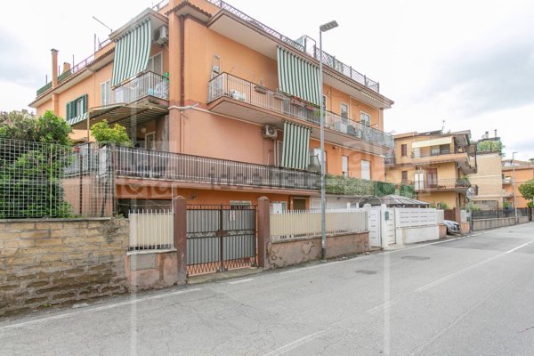 appartamento in vendita a Roma in zona Casalotti