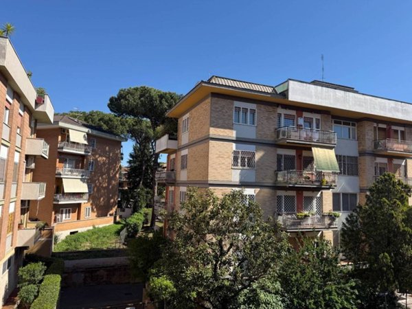 appartamento in vendita a Roma in zona Gianicolense