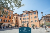 appartamento in vendita a Roma in zona Parione/Sant'Eustachio