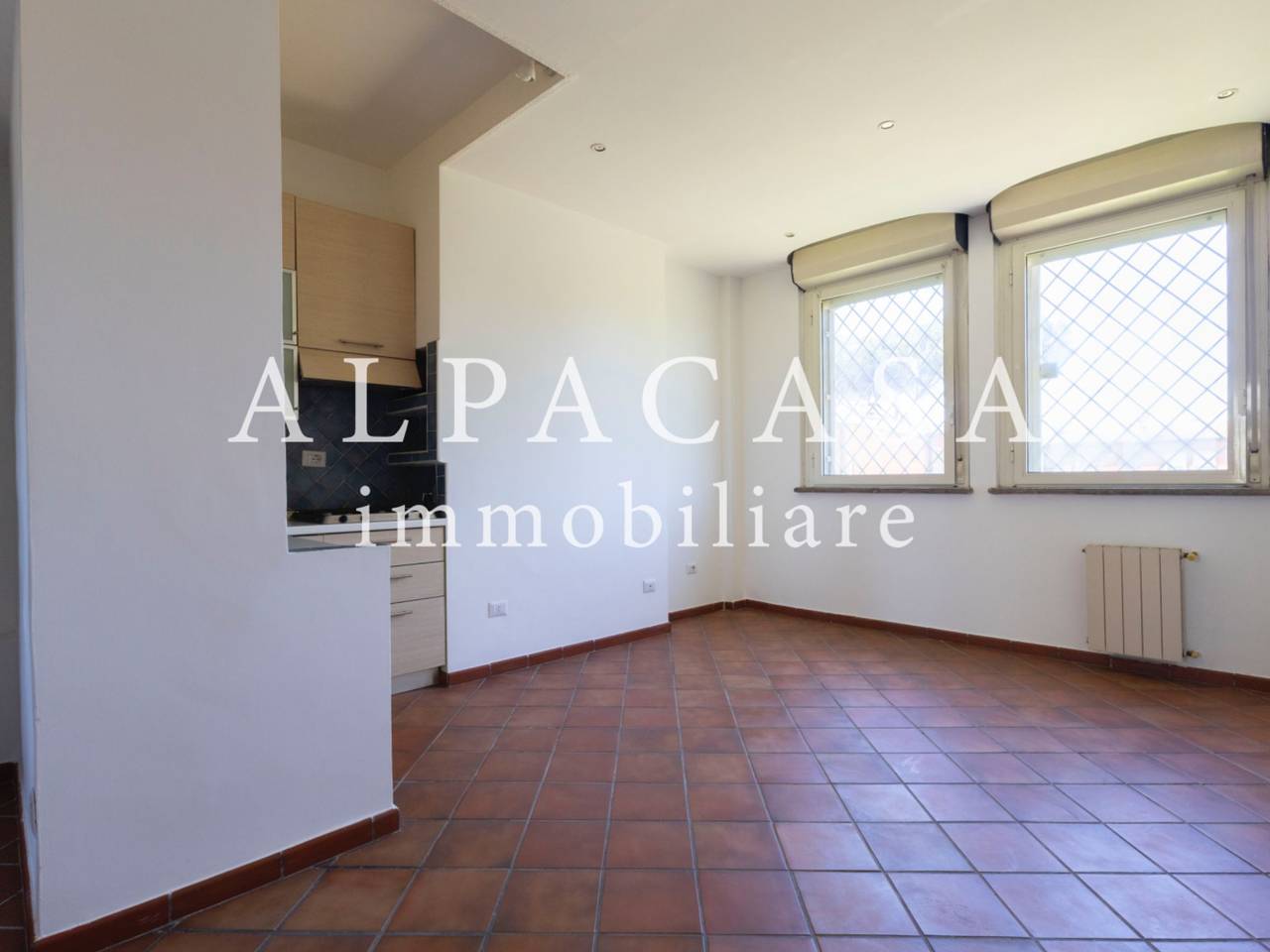 appartamento in vendita a Roma in zona Tor Cervara