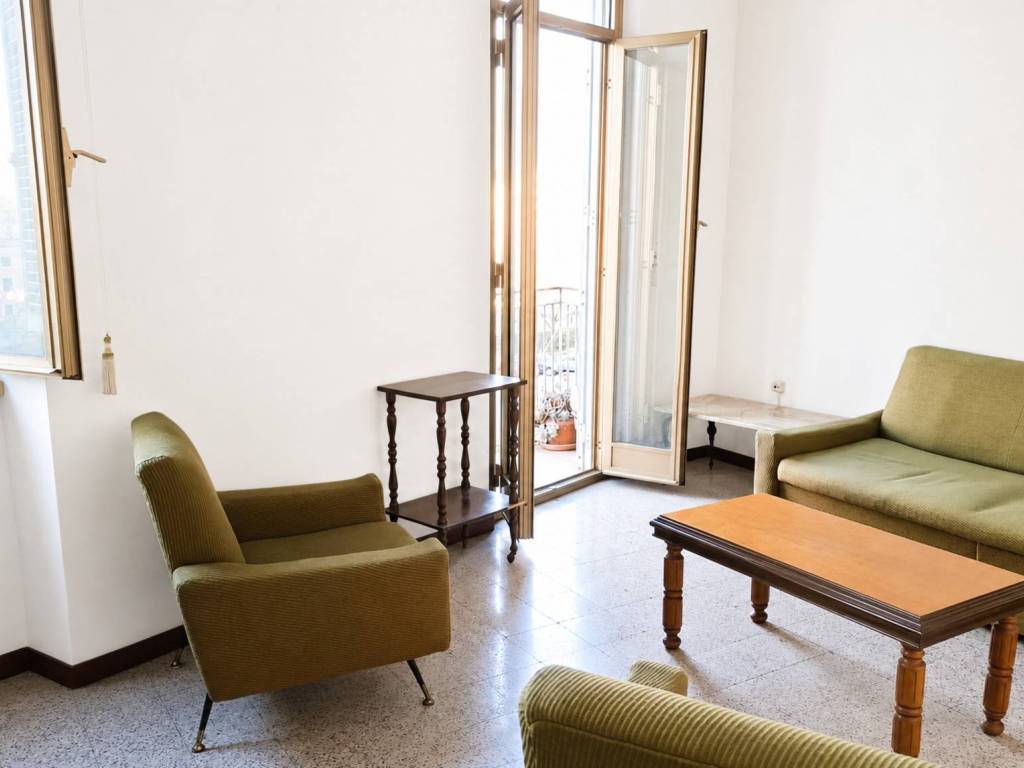 appartamento in vendita a Roma in zona Appio Claudio