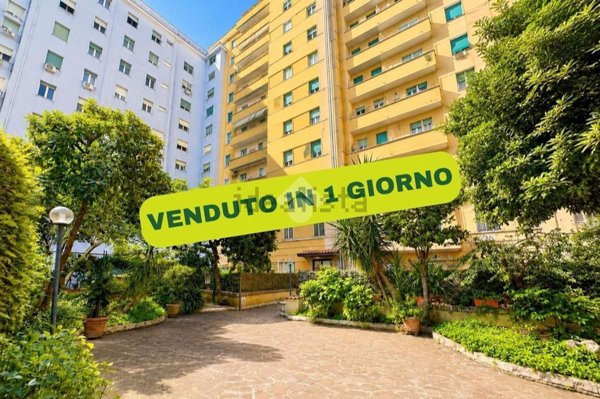 appartamento in vendita a Roma in zona Appio Latino