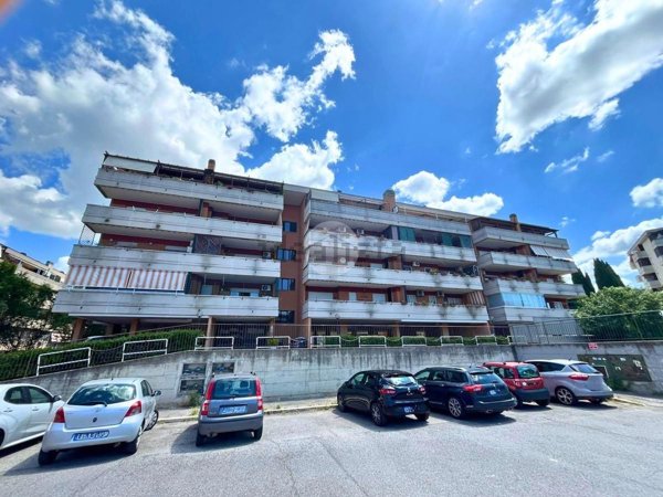appartamento in vendita a Roma in zona Vitinia