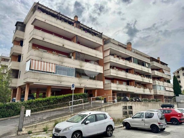 appartamento in vendita a Roma in zona Ostiense