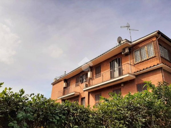 appartamento in vendita a Roma in zona Ardeatino