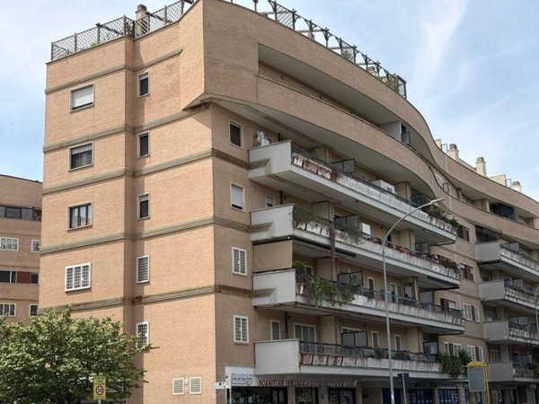 appartamento in vendita a Roma in zona Ostia