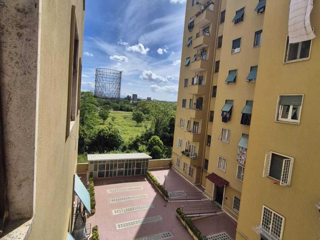 appartamento in vendita a Roma in zona Ostiense