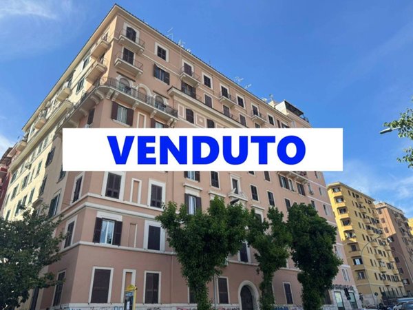 appartamento in vendita a Roma in zona Tuscolano