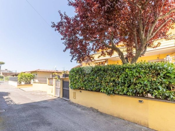 casa indipendente in vendita a Roma in zona Tor Vergata/Torrenova