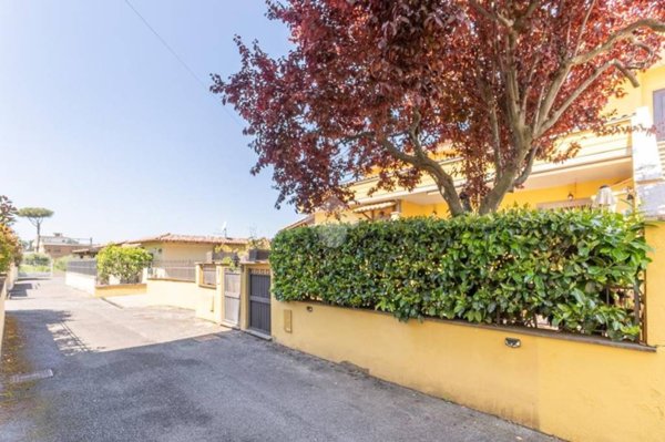 casa indipendente in vendita a Roma in zona Casal Morena