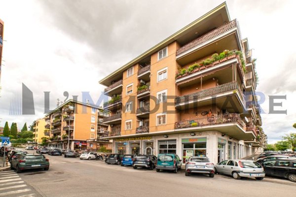 negozio in vendita a Roma in zona Prenestino-Labicano