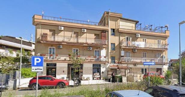 appartamento in vendita a Roma in zona Torre Angela