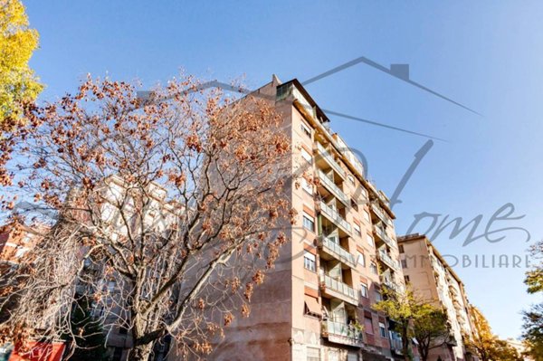 appartamento in vendita a Roma in zona Ostiense