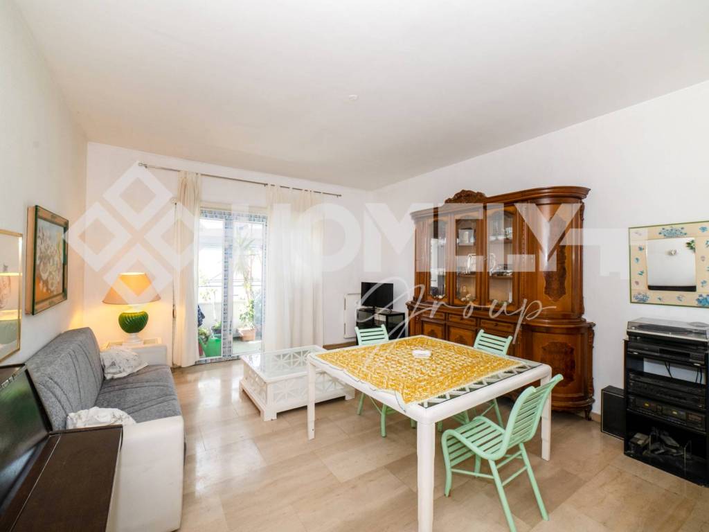 appartamento in vendita a Roma in zona EUR