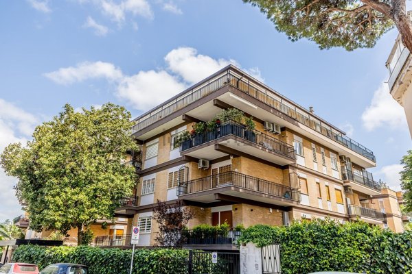 appartamento in vendita a Roma in zona Tor di Quinto