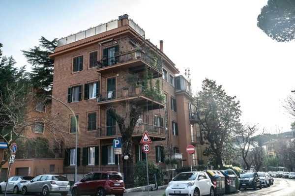 appartamento in vendita a Roma in zona San Saba - Ripa