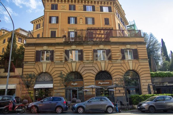 locale commerciale in vendita a Roma in zona Pinciano