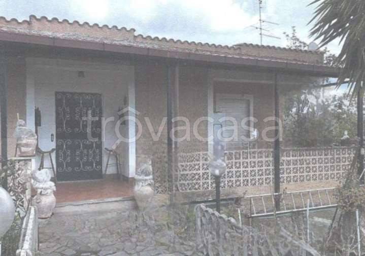 casa indipendente in vendita a Roma