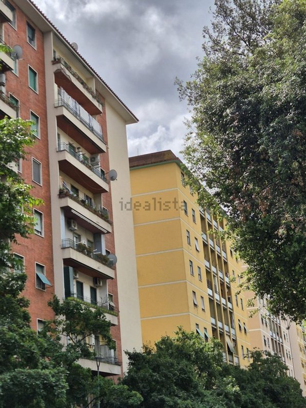 appartamento in vendita a Roma in zona Ostiense