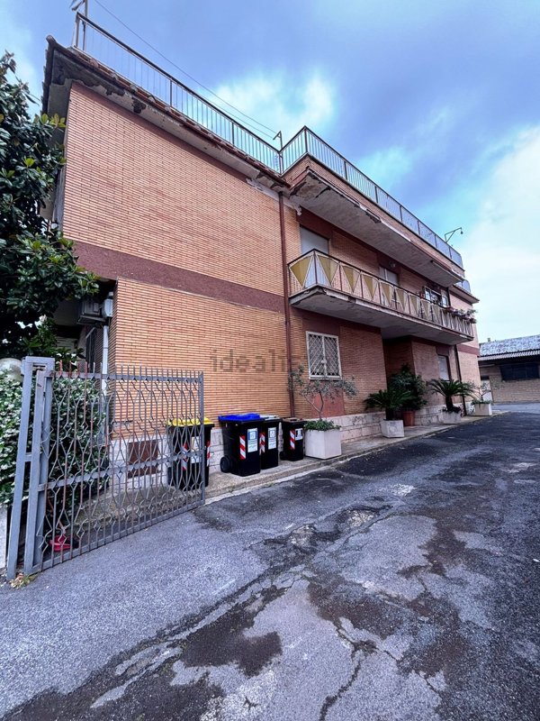 appartamento in vendita a Roma in zona Settecamini
