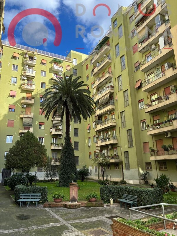 appartamento in vendita a Roma in zona Prenestino-Labicano