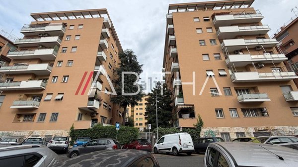 appartamento in vendita a Roma in zona Monte Sacro/Talenti