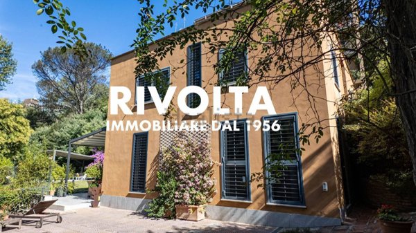 casa indipendente in vendita a Roma