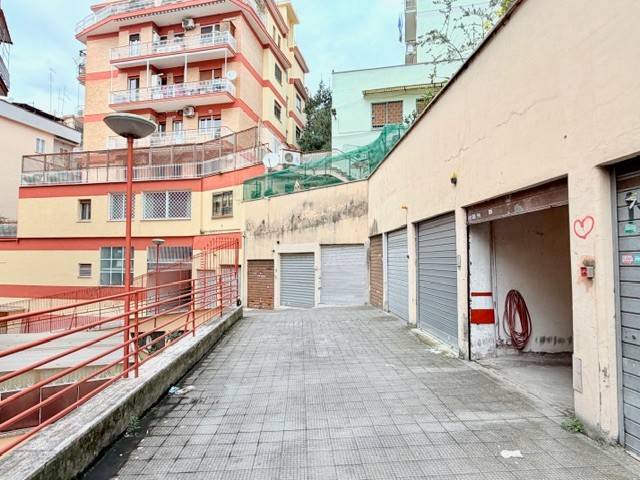 locale commerciale in vendita a Roma in zona Gianicolense