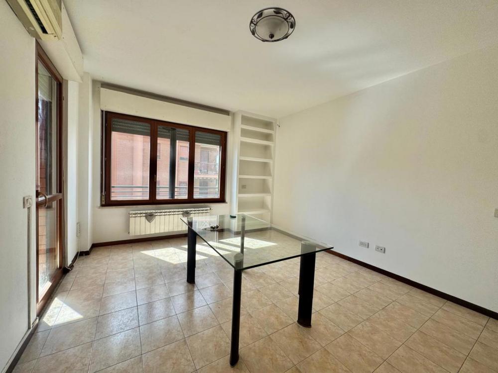 appartamento in vendita a Roma in zona Osteria del Curato