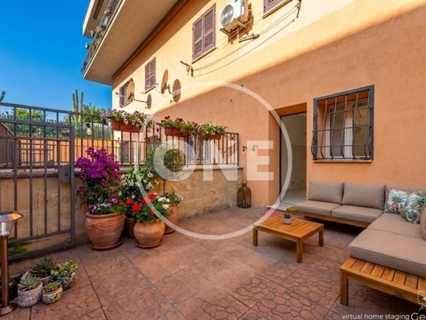 appartamento in vendita a Roma in zona Colle del Sole