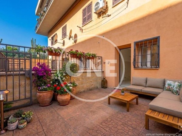 appartamento in vendita a Roma in zona Colle del Sole