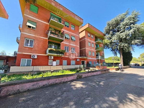 appartamento in vendita a Roma in zona Torre Maura