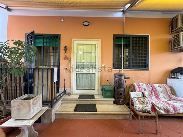 appartamento in vendita a Roma in zona Torre Angela