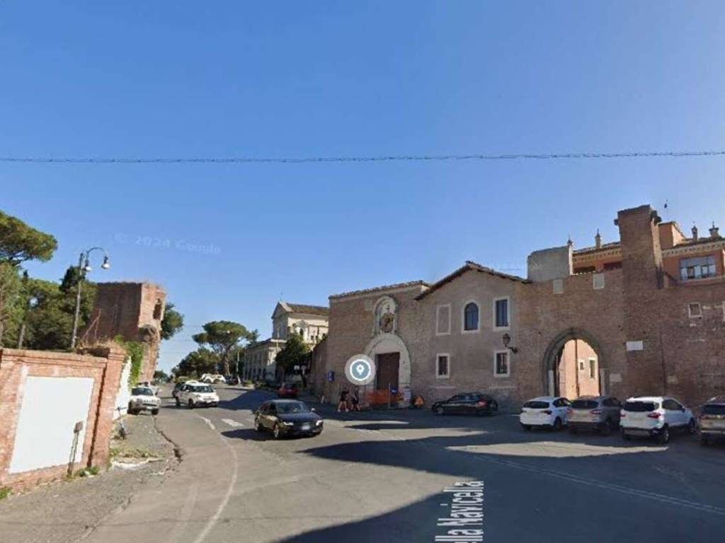 intera palazzina in vendita a Roma in zona San Saba - Ripa