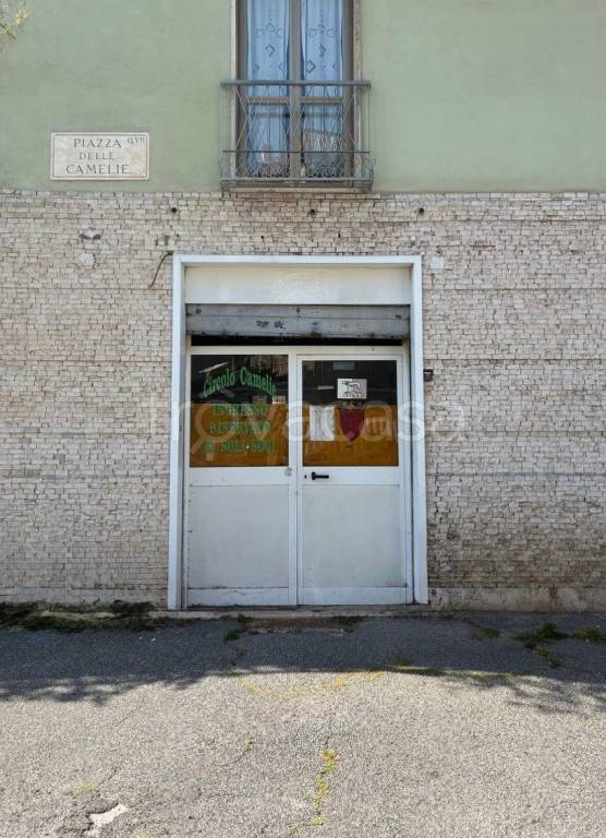 negozio in vendita a Roma in zona Prenestino-Centocelle