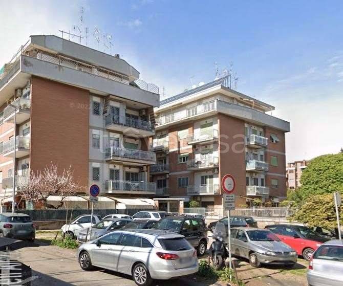 appartamento in vendita a Roma in zona Torre Maura