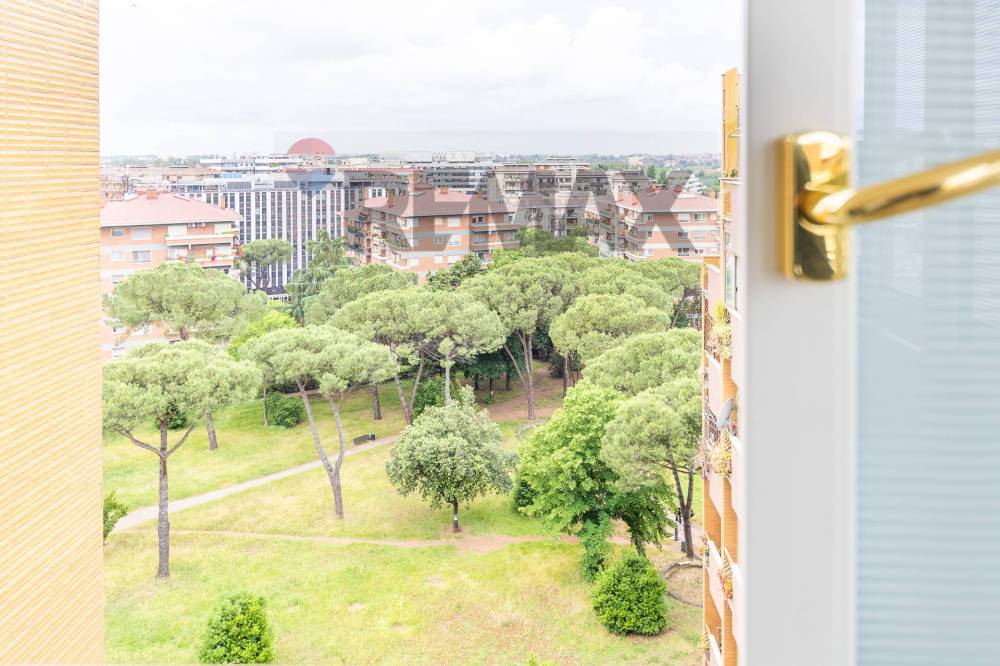 appartamento in vendita a Roma in zona EUR