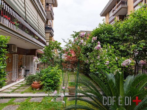appartamento in vendita a Roma in zona Gianicolense