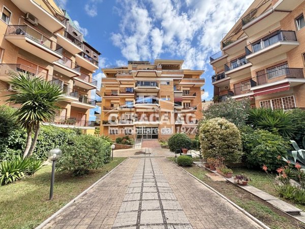 appartamento in vendita a Roma in zona Ostia