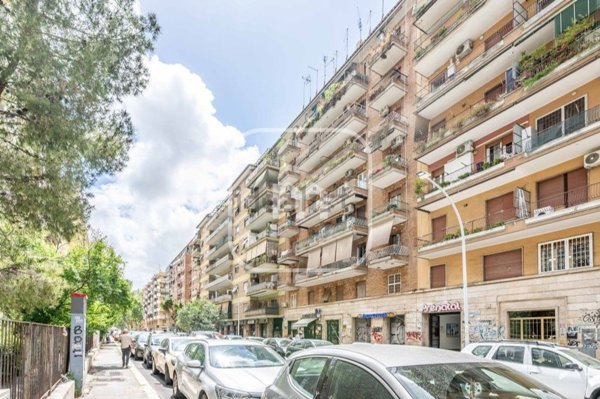 appartamento in vendita a Roma in zona Don Bosco