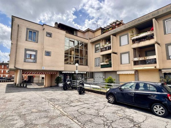 appartamento in vendita a Roma in zona Torrione Cerquetta