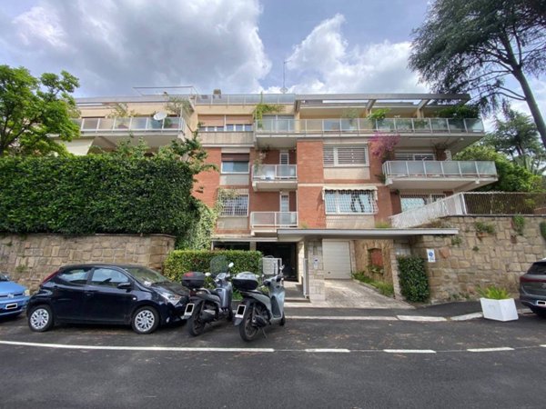 appartamento in vendita a Roma in zona EUR
