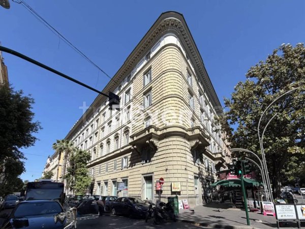 negozio in vendita a Roma in zona Centro Storico