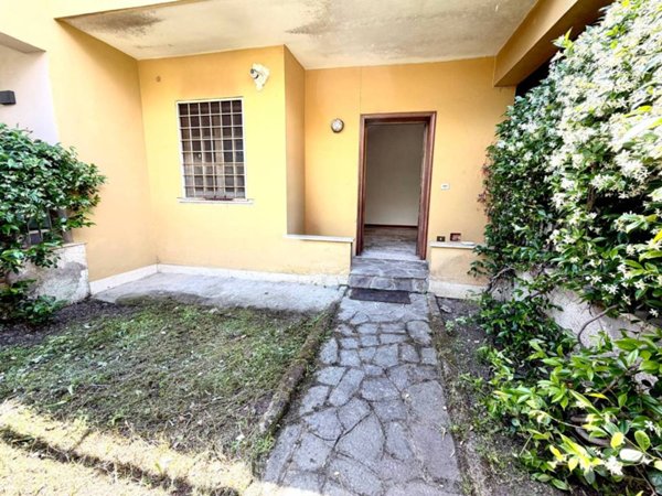 appartamento in vendita a Roma in zona Tomba di Nerone