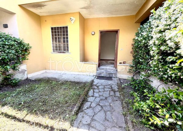 appartamento in vendita a Roma in zona Tomba di Nerone